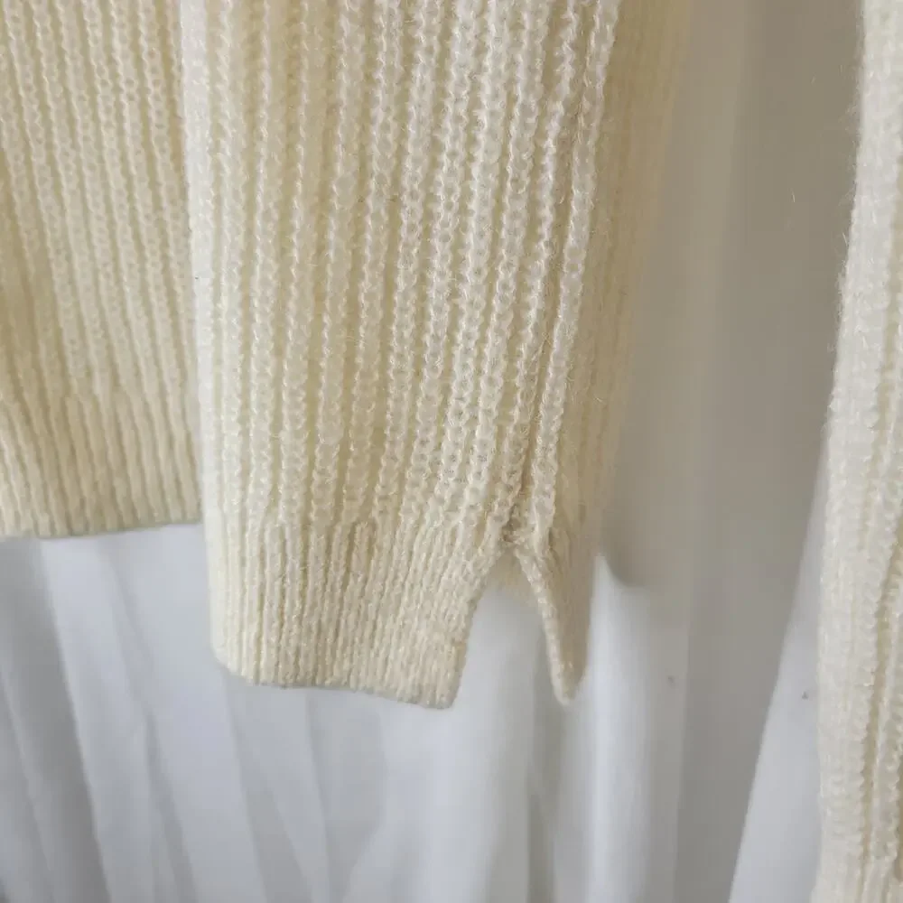 LOFT Cream Crewneck Pullover Sweater, S